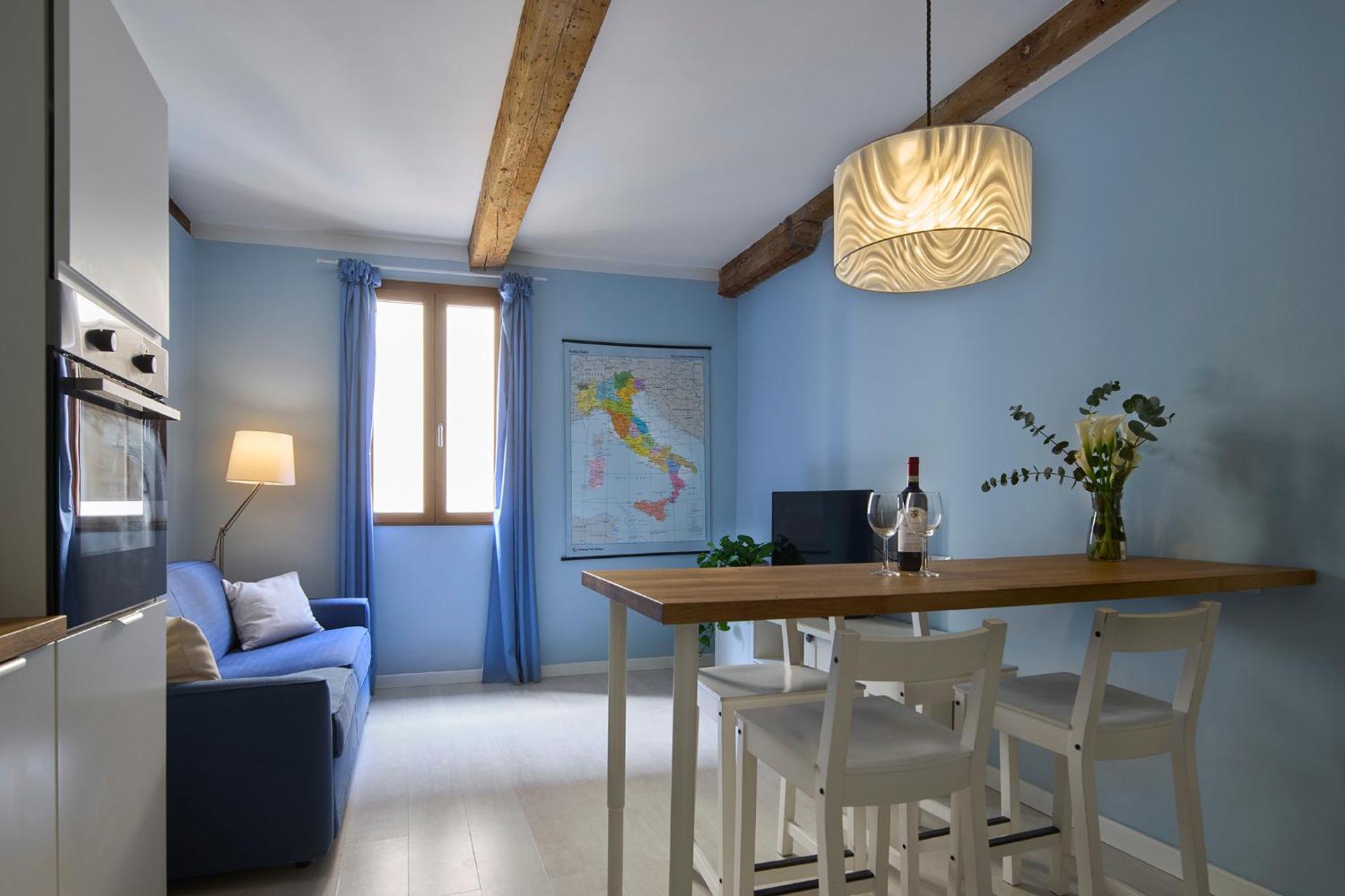 Panicale Blue Historic 1Br Stay Near Medici Chapels & Mercato Centrale فلورنس المظهر الخارجي الصورة