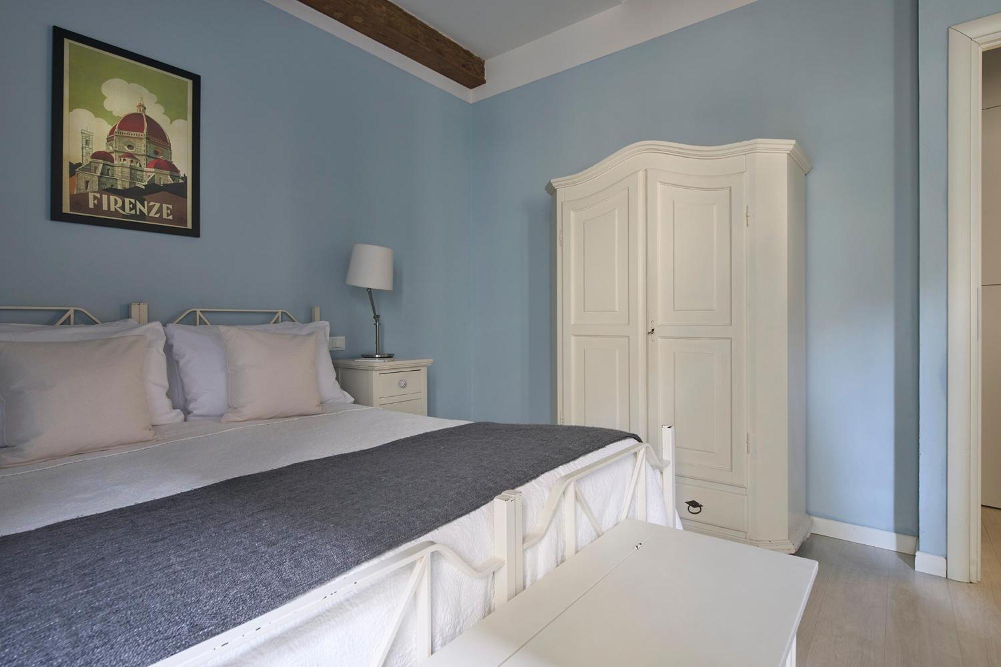 Panicale Blue Historic 1Br Stay Near Medici Chapels & Mercato Centrale فلورنس المظهر الخارجي الصورة