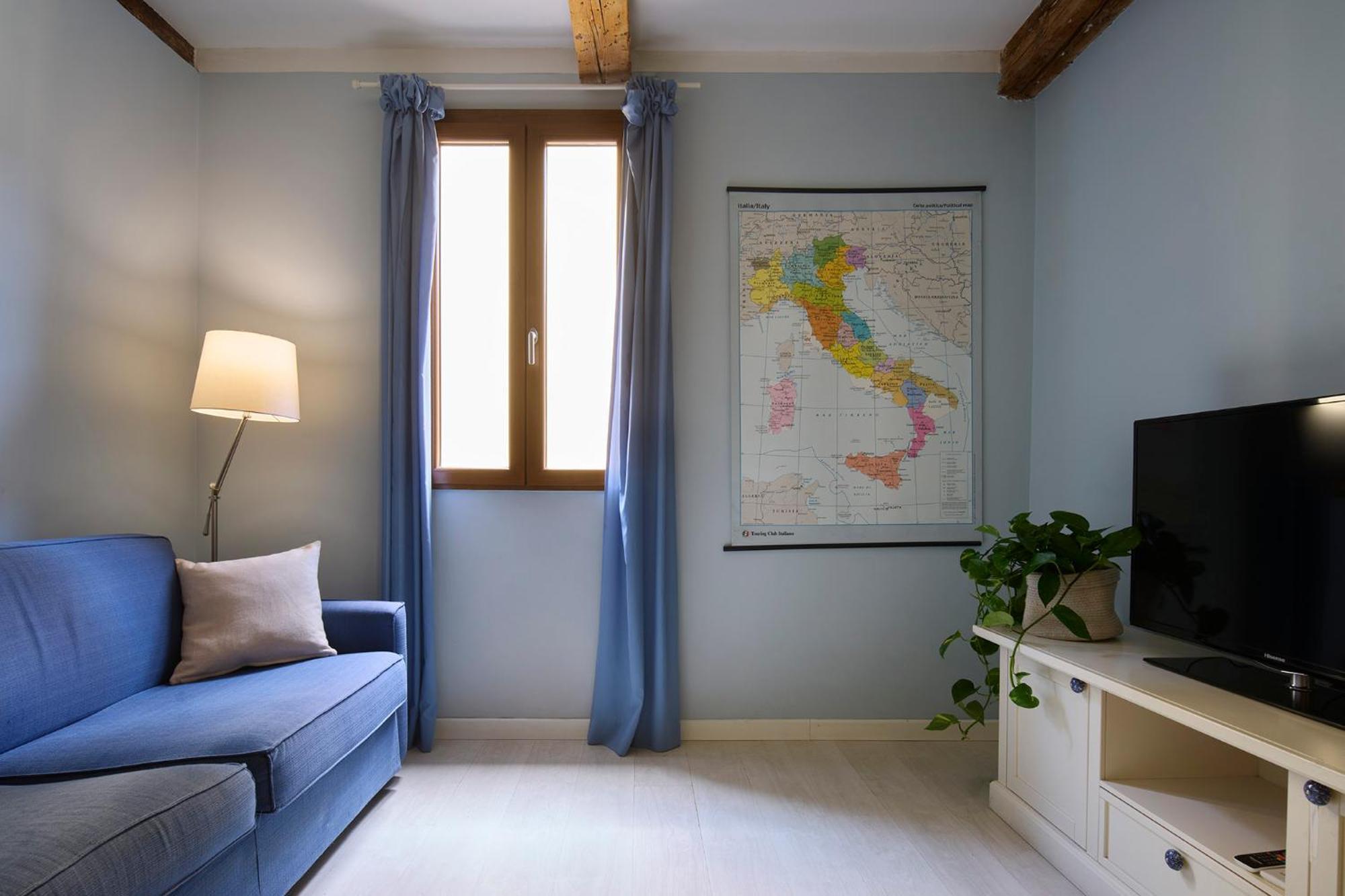 Panicale Blue Historic 1Br Stay Near Medici Chapels & Mercato Centrale فلورنس المظهر الخارجي الصورة