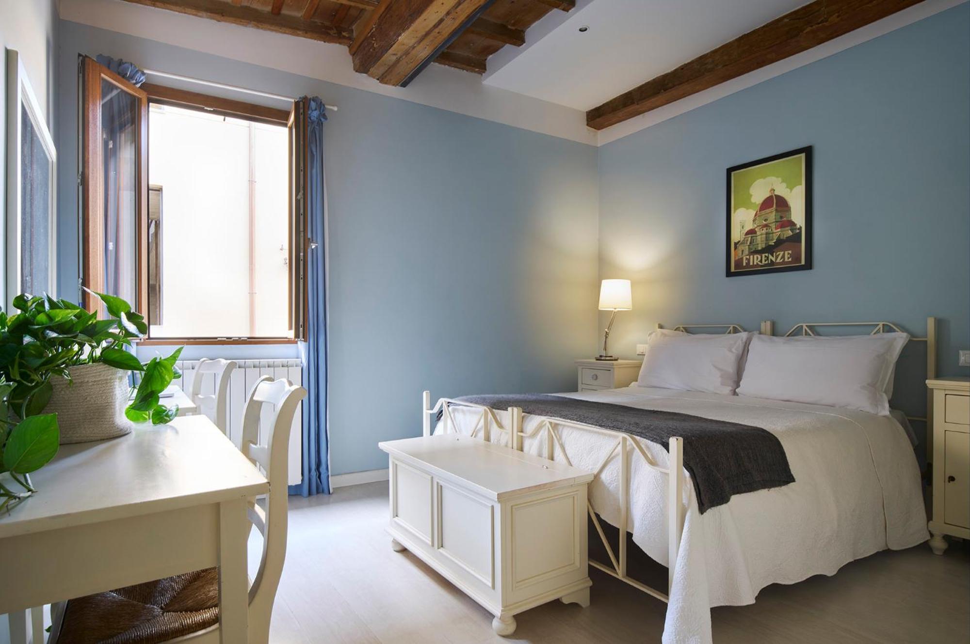 Panicale Blue Historic 1Br Stay Near Medici Chapels & Mercato Centrale فلورنس المظهر الخارجي الصورة